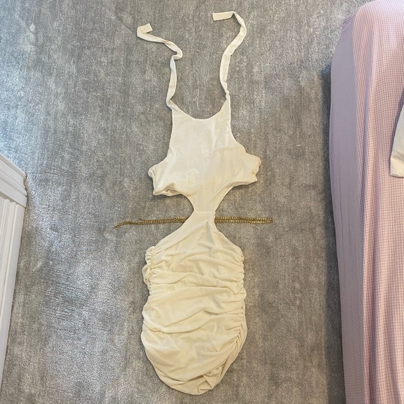 WHITE RUCHED DRESS WITH CUTOUTS AND WAIST CHAIN WORN ONCE - Picture 1 of 2